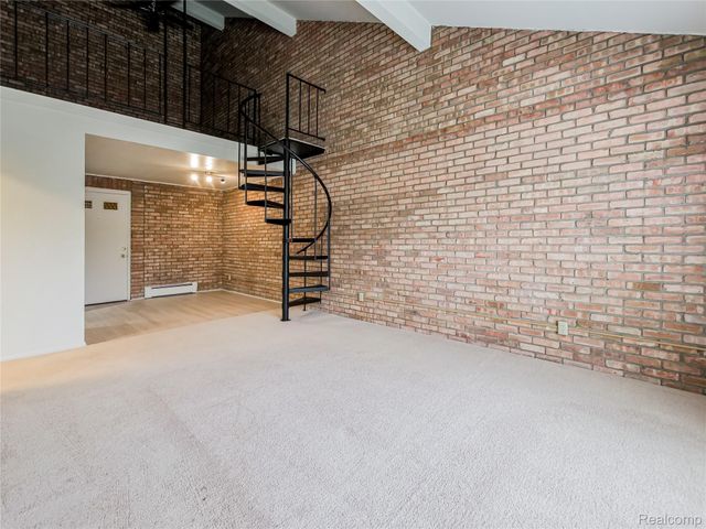 2230 W 14 Mile Road 31, Royal Oak, MI 48073