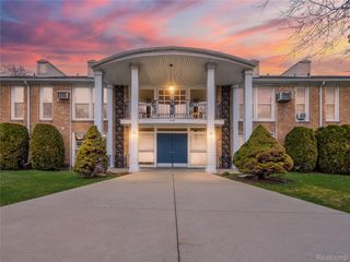 2230 W 14 Mile Road 31, Royal Oak, MI 48073