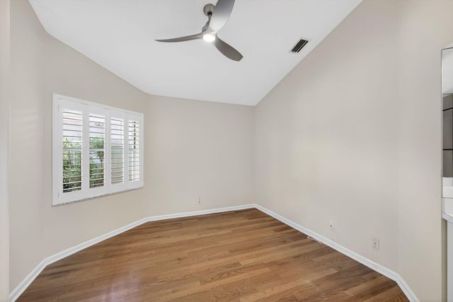 283 Canterbury Drive W, Palm Beach Gardens, FL 33418