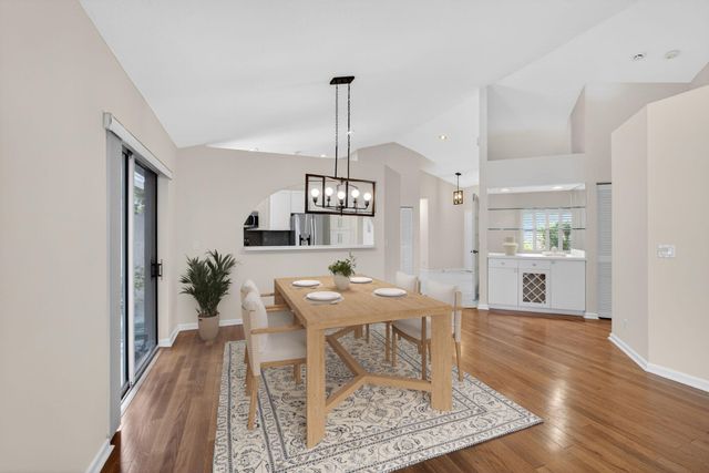 283 Canterbury Drive W, Palm Beach Gardens, FL 33418