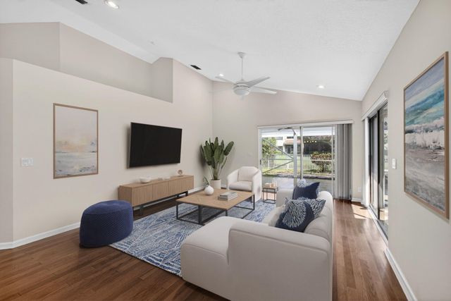 283 Canterbury Drive W, Palm Beach Gardens, FL 33418