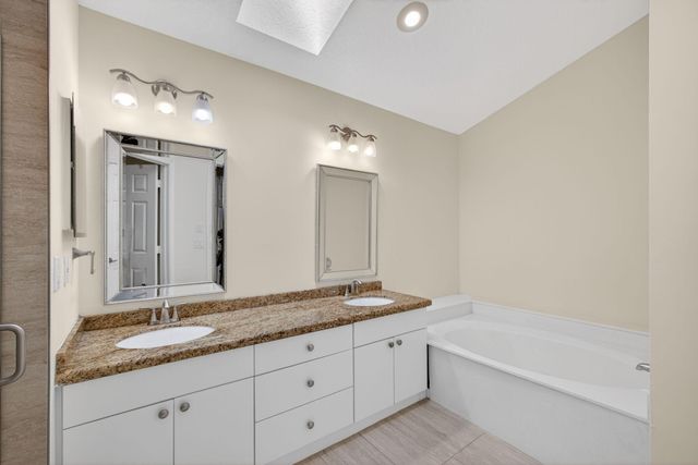 283 Canterbury Drive W, Palm Beach Gardens, FL 33418