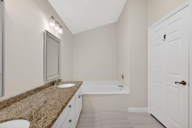 283 Canterbury Drive W, Palm Beach Gardens, FL 33418