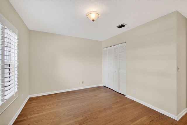 283 Canterbury Drive W, Palm Beach Gardens, FL 33418