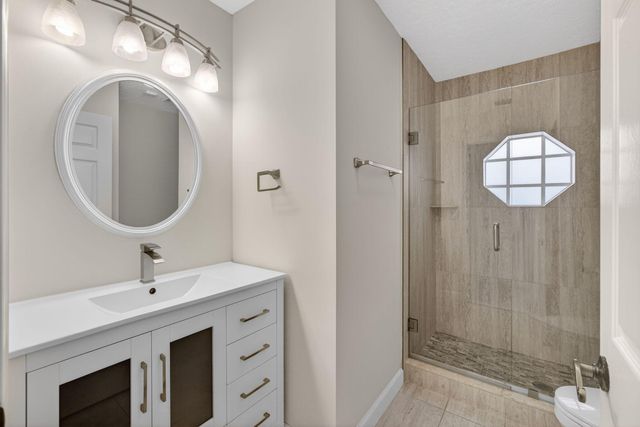 283 Canterbury Drive W, Palm Beach Gardens, FL 33418