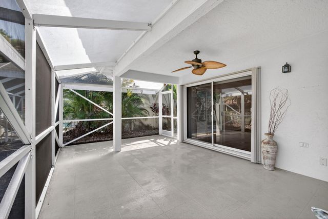 283 Canterbury Drive W, Palm Beach Gardens, FL 33418