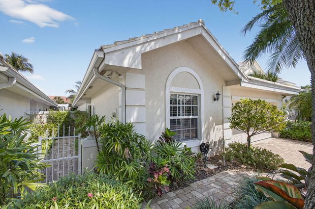 283 Canterbury Drive W, Palm Beach Gardens, FL 33418