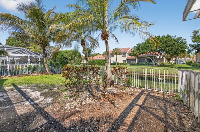 283 Canterbury Drive W, Palm Beach Gardens, FL 33418