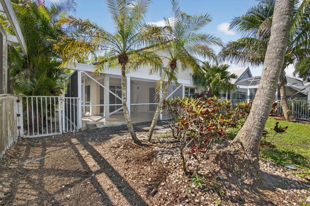 283 Canterbury Drive W, Palm Beach Gardens, FL 33418