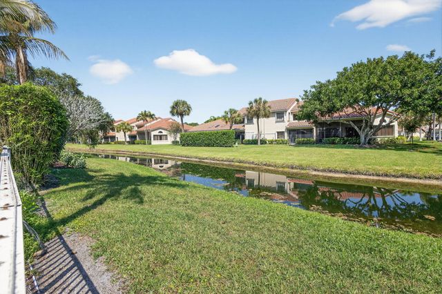 283 Canterbury Drive W, Palm Beach Gardens, FL 33418