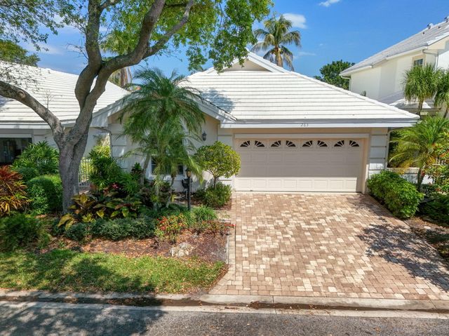 283 Canterbury Drive W, Palm Beach Gardens, FL 33418
