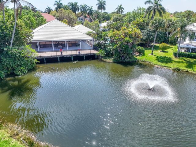 283 Canterbury Drive W, Palm Beach Gardens, FL 33418