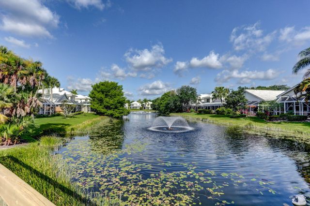 283 Canterbury Drive W, Palm Beach Gardens, FL 33418