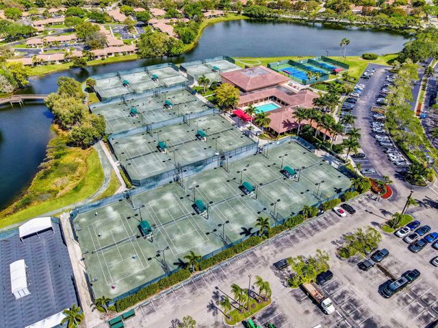 283 Canterbury Drive W, Palm Beach Gardens, FL 33418