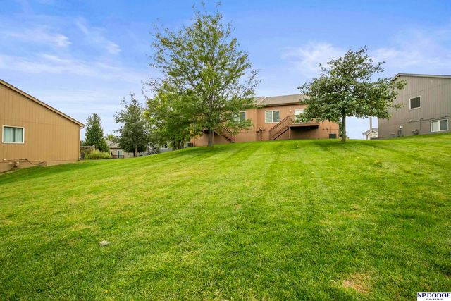 19156 Drexel Circle, Omaha, NE 68135