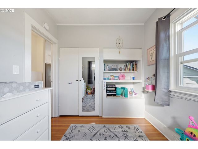 422 Ne 57TH Ave, Portland, OR 97213