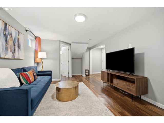 422 Ne 57TH Ave, Portland, OR 97213
