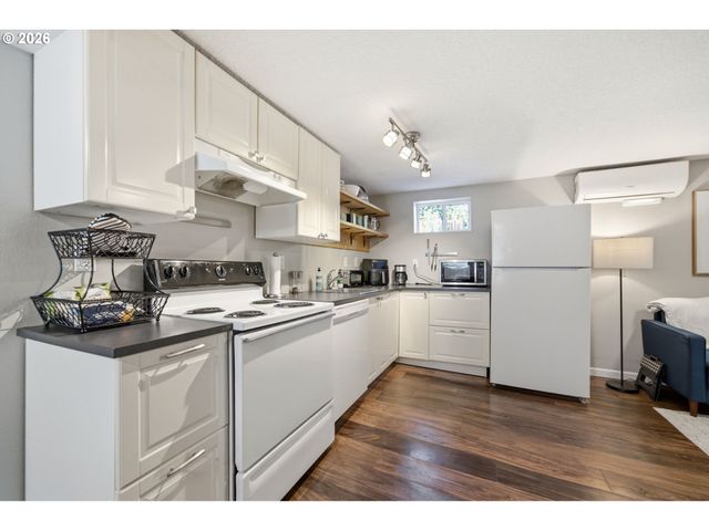 422 Ne 57TH Ave, Portland, OR 97213
