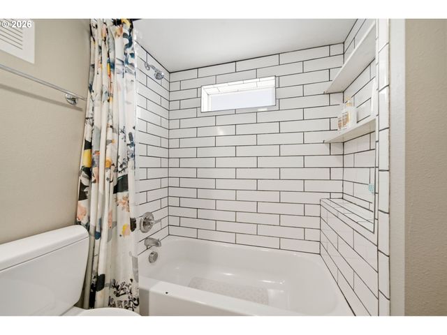 422 Ne 57TH Ave, Portland, OR 97213