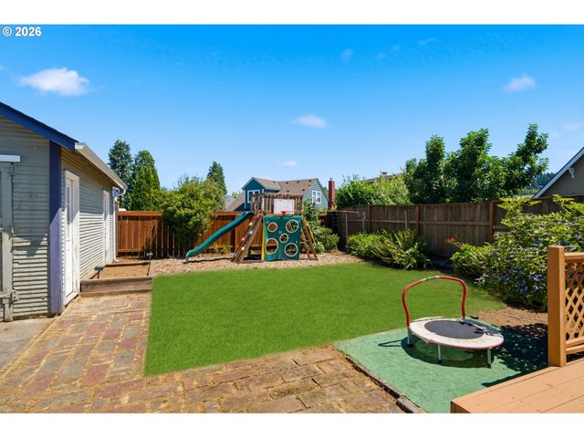 422 Ne 57TH Ave, Portland, OR 97213