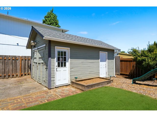 422 Ne 57TH Ave, Portland, OR 97213