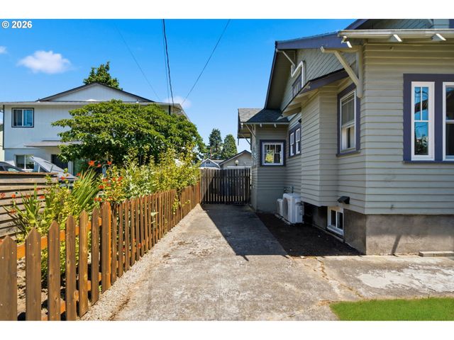 422 Ne 57TH Ave, Portland, OR 97213