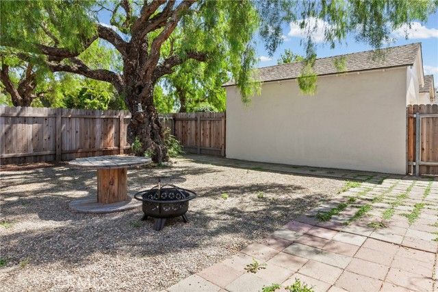 400 S I Street, Lompoc, CA 93436