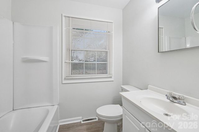 735 Pondella Drive, Charlotte, NC 28213