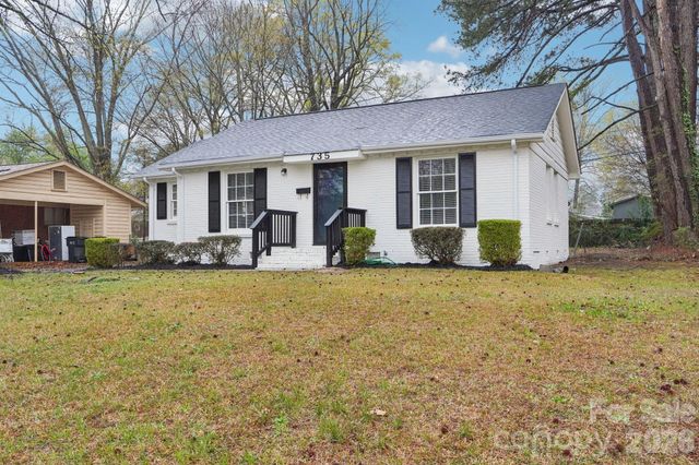 735 Pondella Drive, Charlotte, NC 28213