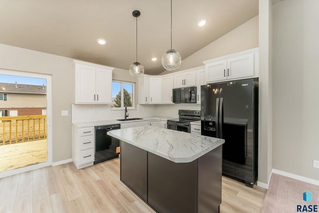 112 S Freshwater Ave Avenue, Brandon, SD 57005