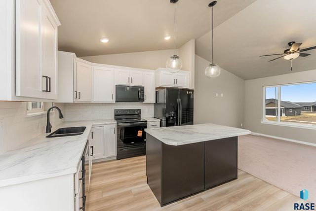 112 S Freshwater Ave Avenue, Brandon, SD 57005