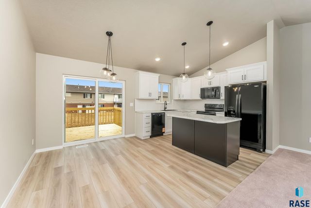 112 S Freshwater Ave Avenue, Brandon, SD 57005