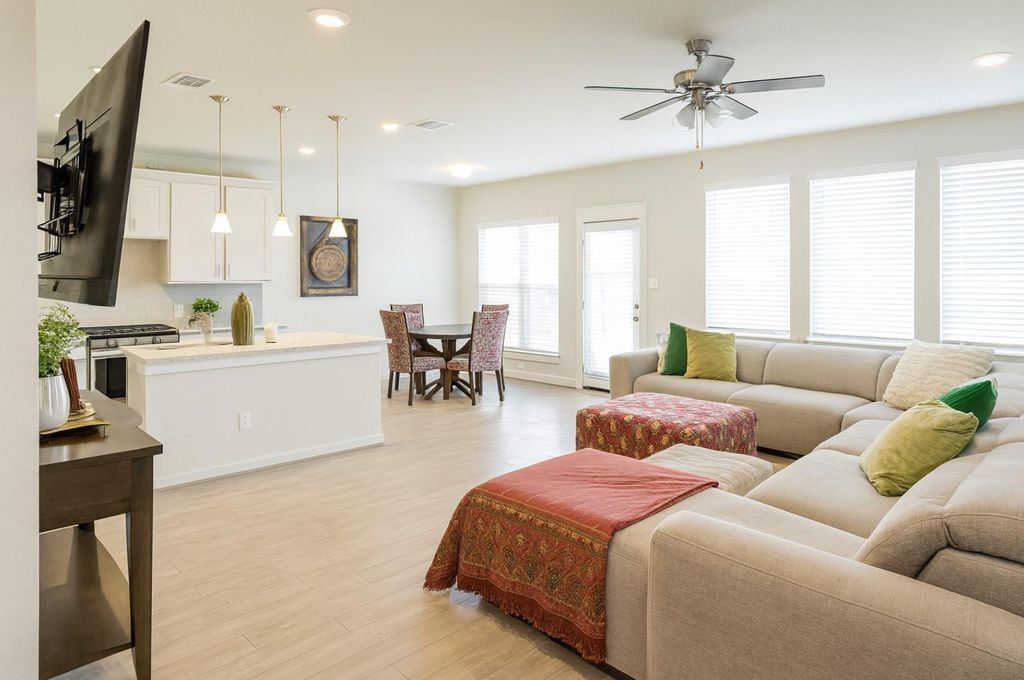 17404B Bay Skipper DR, Pflugerville, TX 78660