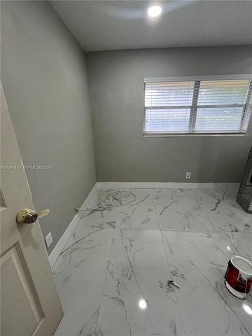 217 SW 10th Street, Hallandale Beach, FL 33009