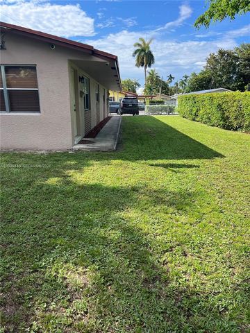 217 SW 10th Street, Hallandale Beach, FL 33009