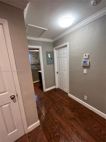 217 SW 10th Street, Hallandale Beach, FL 33009