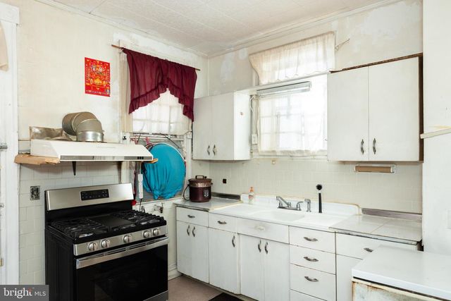 505 E 35TH ST, Baltimore, MD 21218