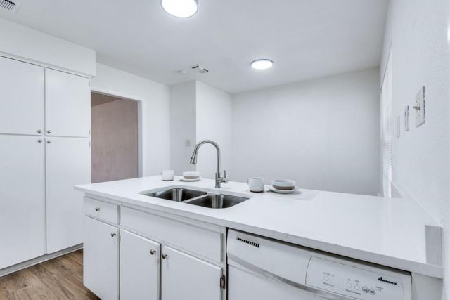 1422 Deborah Avenue, Desoto, TX 75115