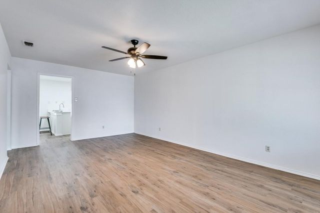 1422 Deborah Avenue, Desoto, TX 75115