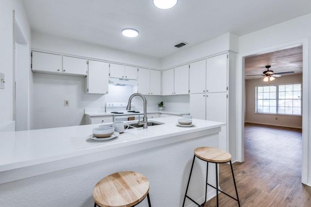 1422 Deborah Avenue, Desoto, TX 75115