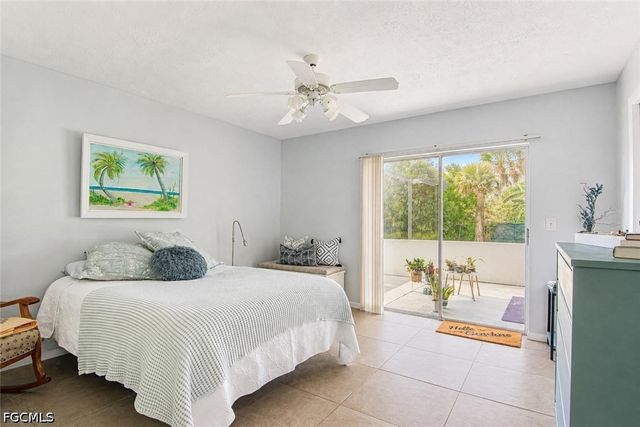 926 SE 26th TER, Cape Coral, FL 33904