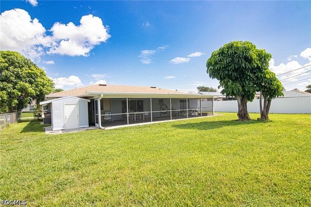 926 SE 26th TER, Cape Coral, FL 33904