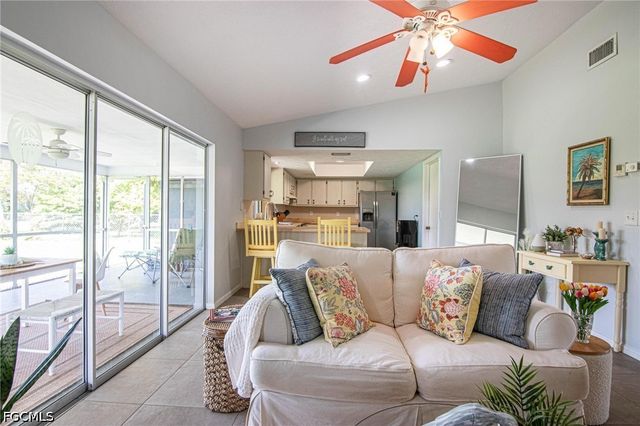 926 SE 26th TER, Cape Coral, FL 33904