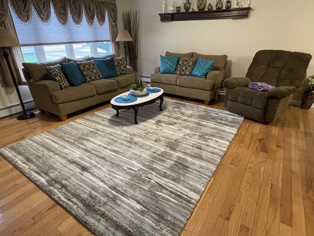 223 Charge Pond Rd, Wareham, MA 02571