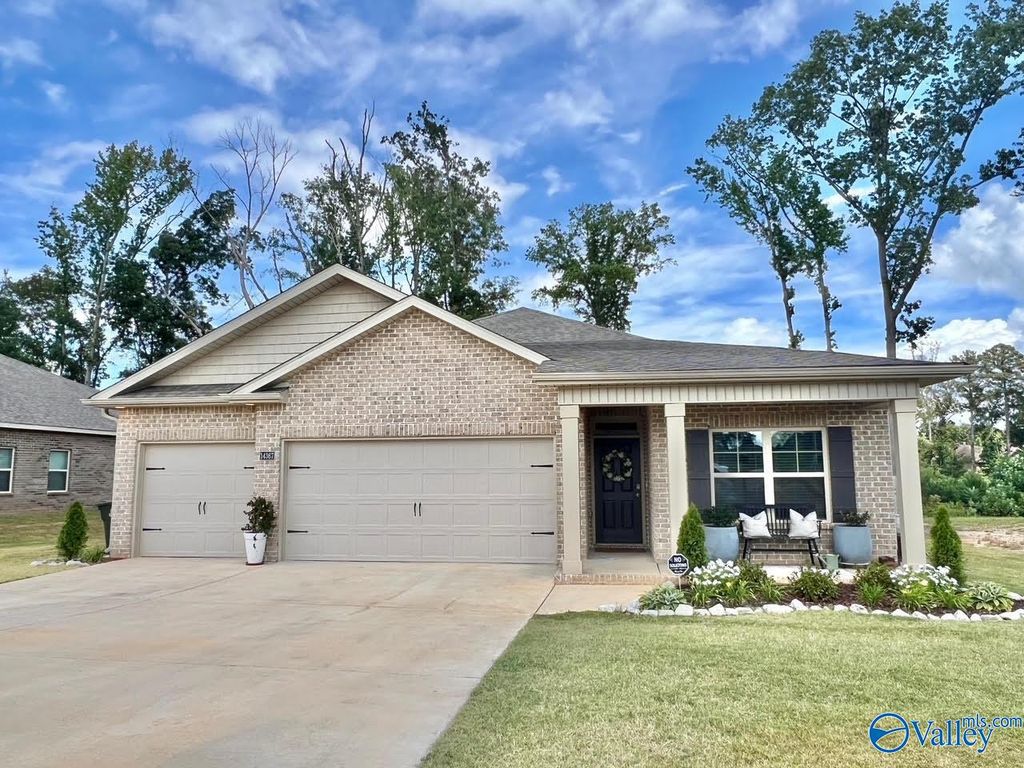 14367 Lannister Lane, Athens, AL 35613