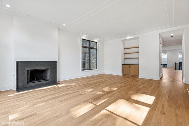 3846 N Bell Avenue, Chicago, IL 60618