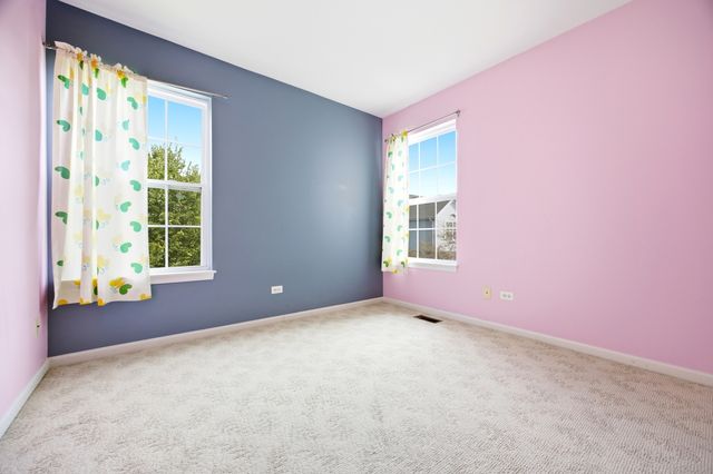 1330 Lunt Court, Schaumburg, IL 60193