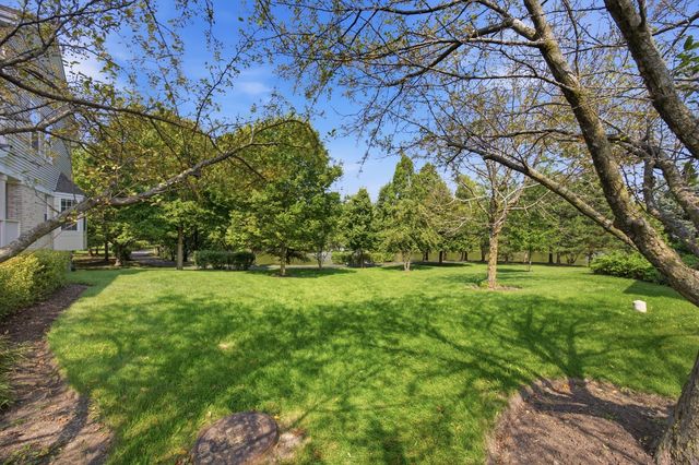 1330 Lunt Court, Schaumburg, IL 60193