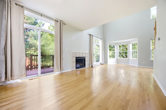1330 Lunt Court, Schaumburg, IL 60193