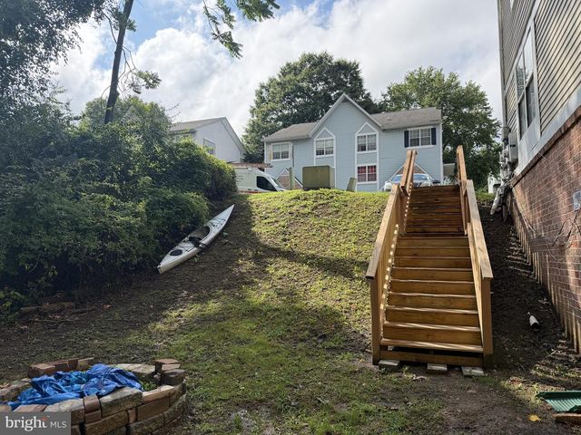 125 EMERY CT, Newark, DE 19711